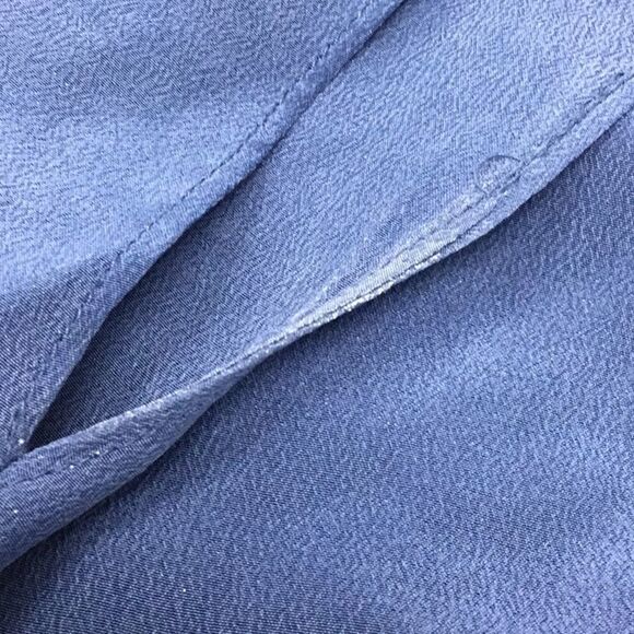 Max Studio Silk V-Neck Top (UC11) - Picture 7 of 8